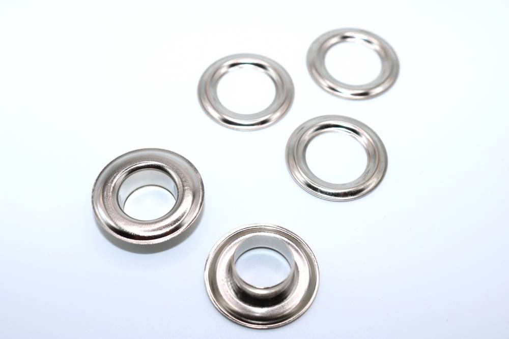Oeillet VE70 nickel - réf. OEIL-VE70-NK