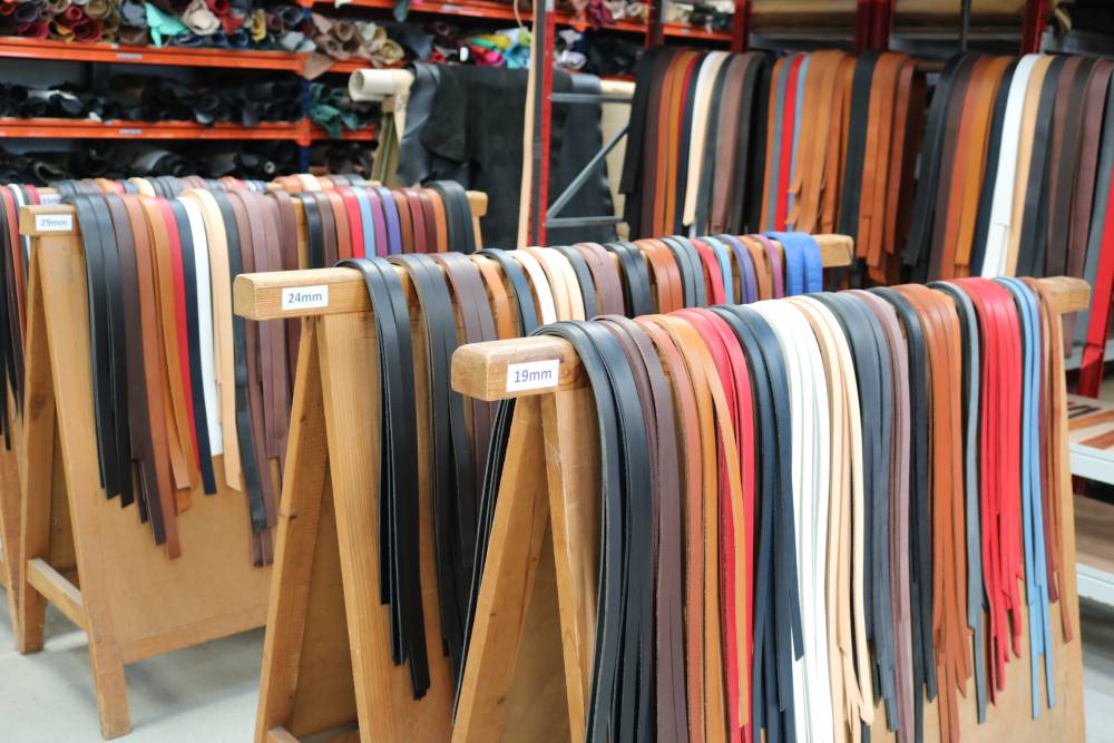 Bandes et lanières cuir tannage végétal - réf. LANIETV