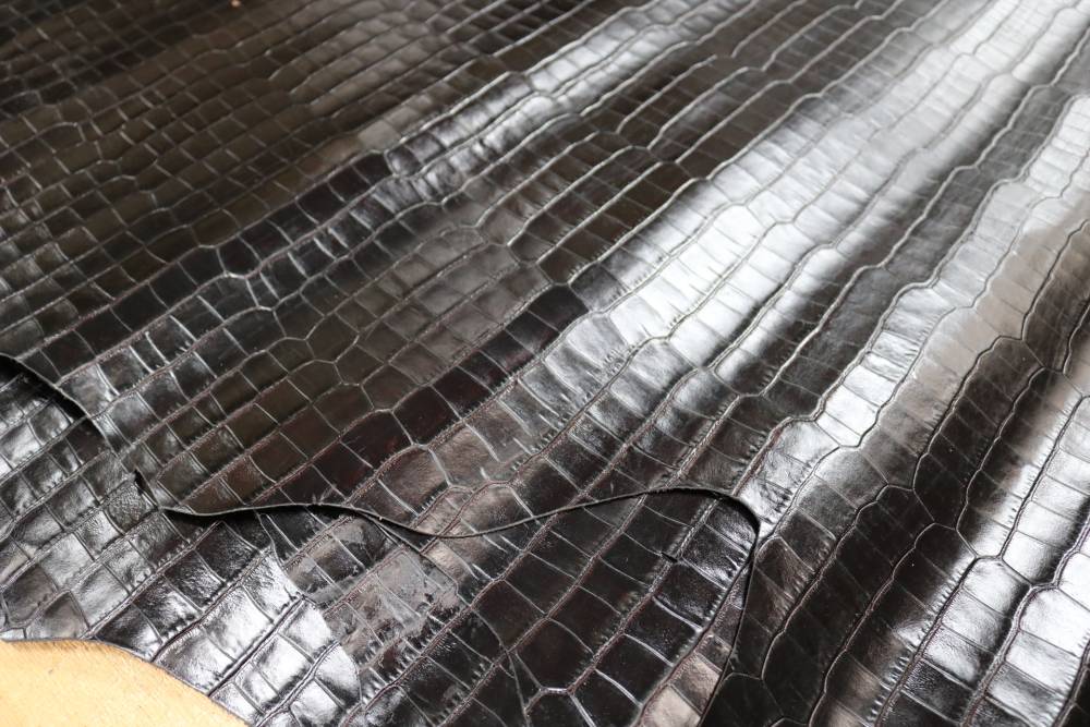 Veau façon croco Marron Foncé - réf. VEAUCROCOMF305
