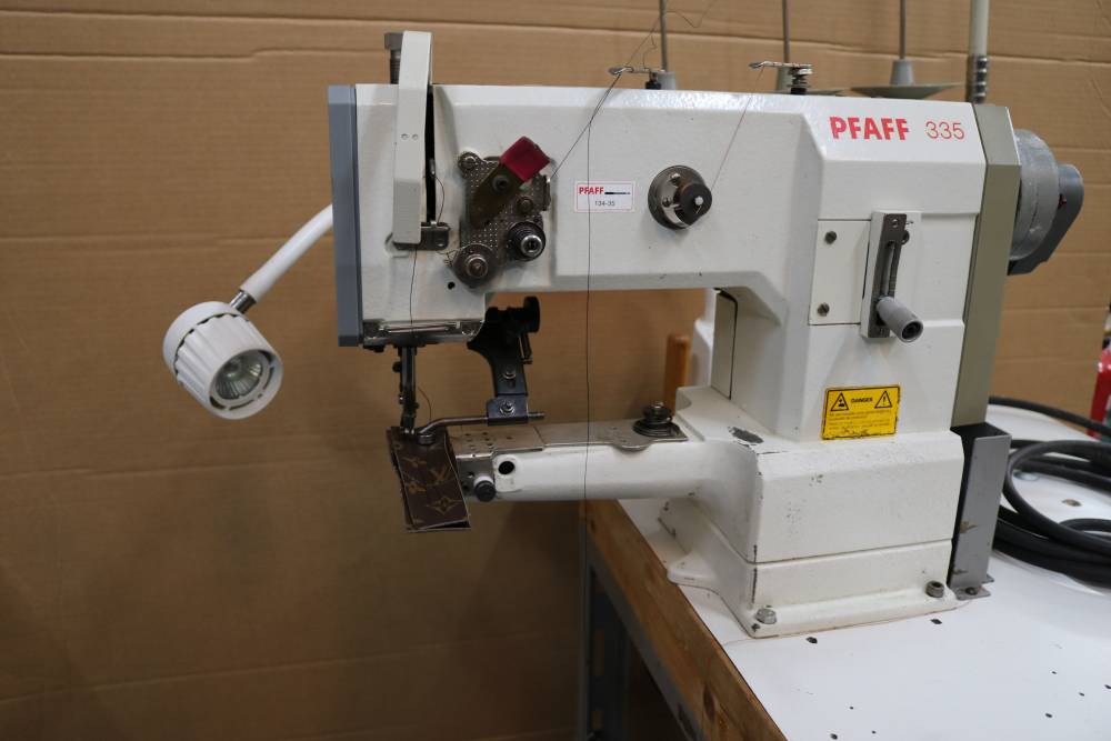 PFAFF 335 G 220V - réf. PFAFF335G